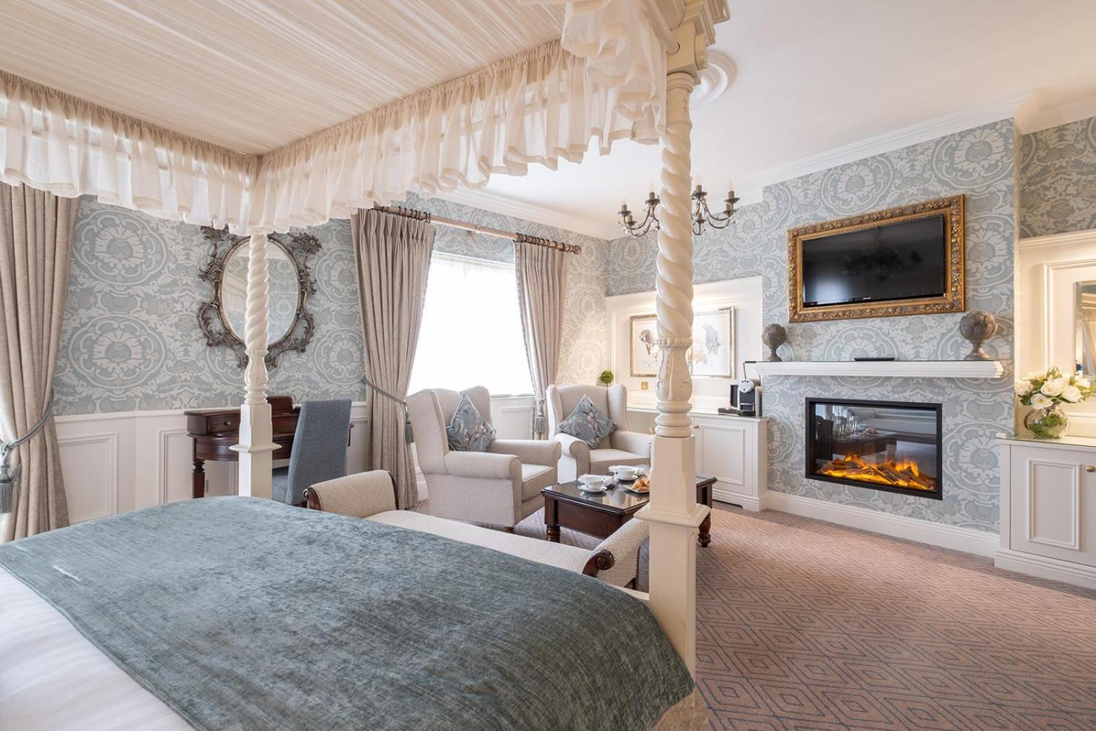 Clanard Court Hotel Ати Екстериор снимка